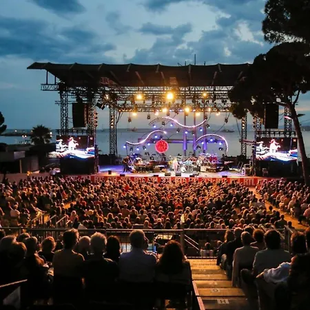 Magnifique Appartement Centre Plage Antibes